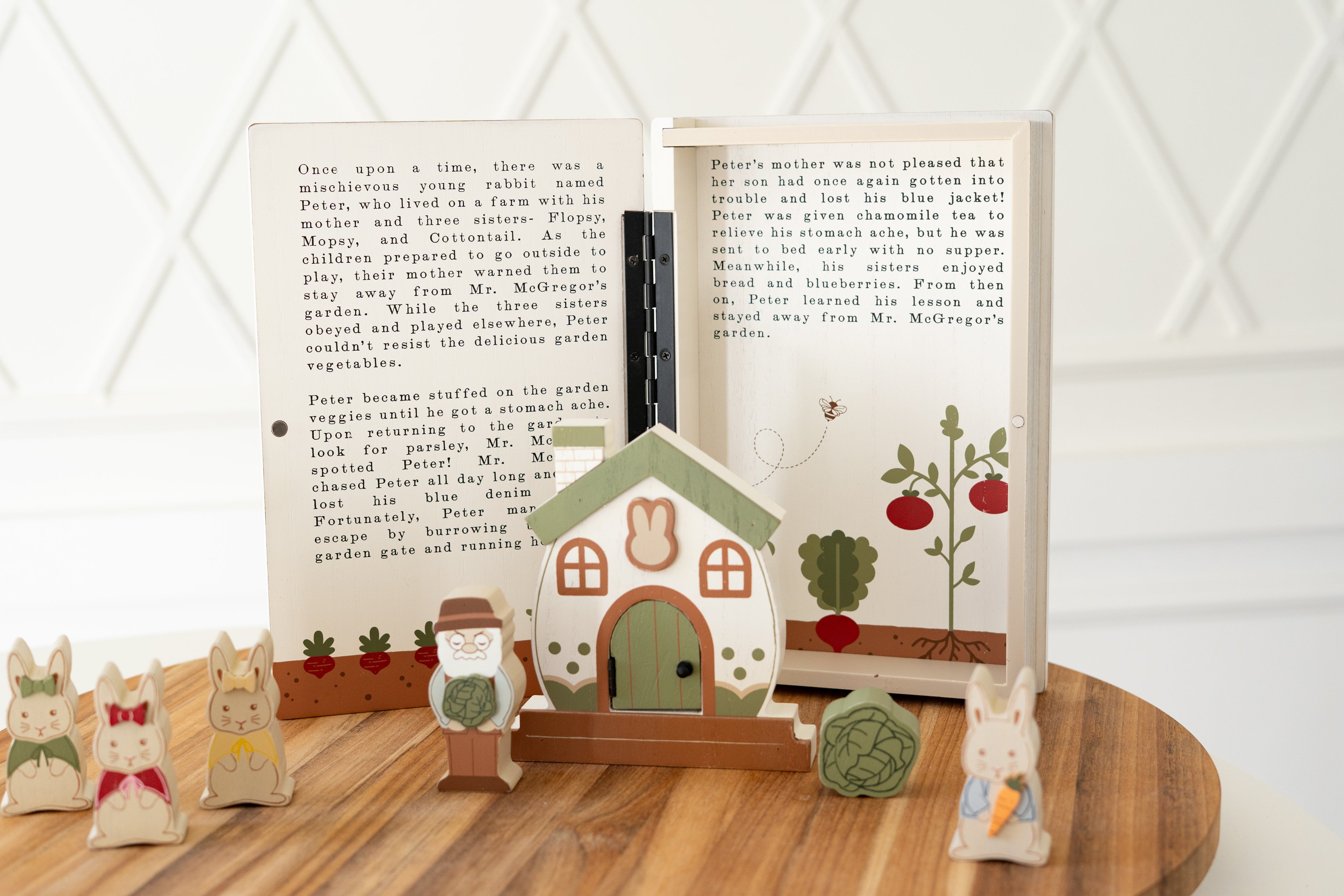Peter Rabbit Woodland Storybook Gift Set
