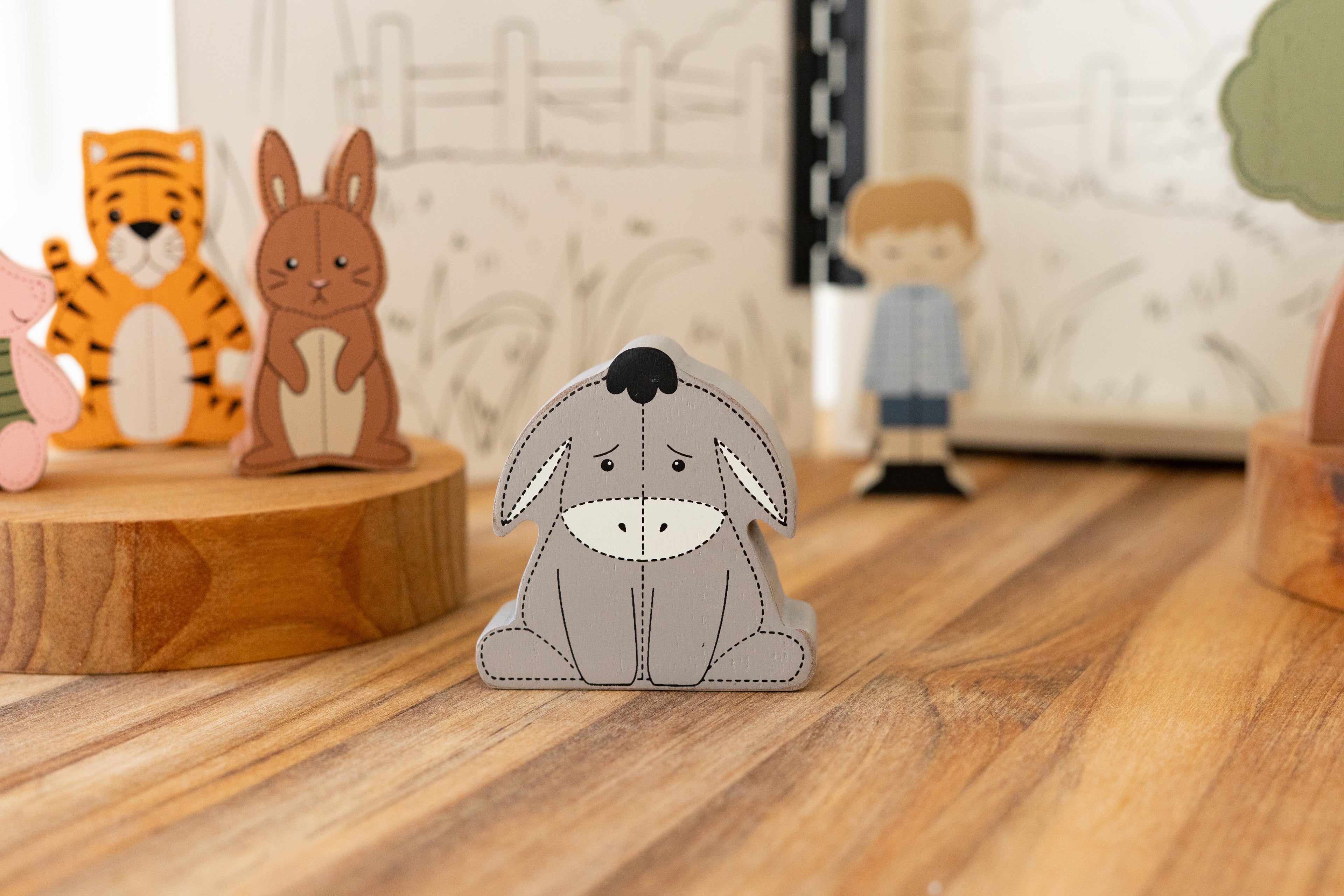 Winnie The Pooh Woodland Storybook Gift Set s/8